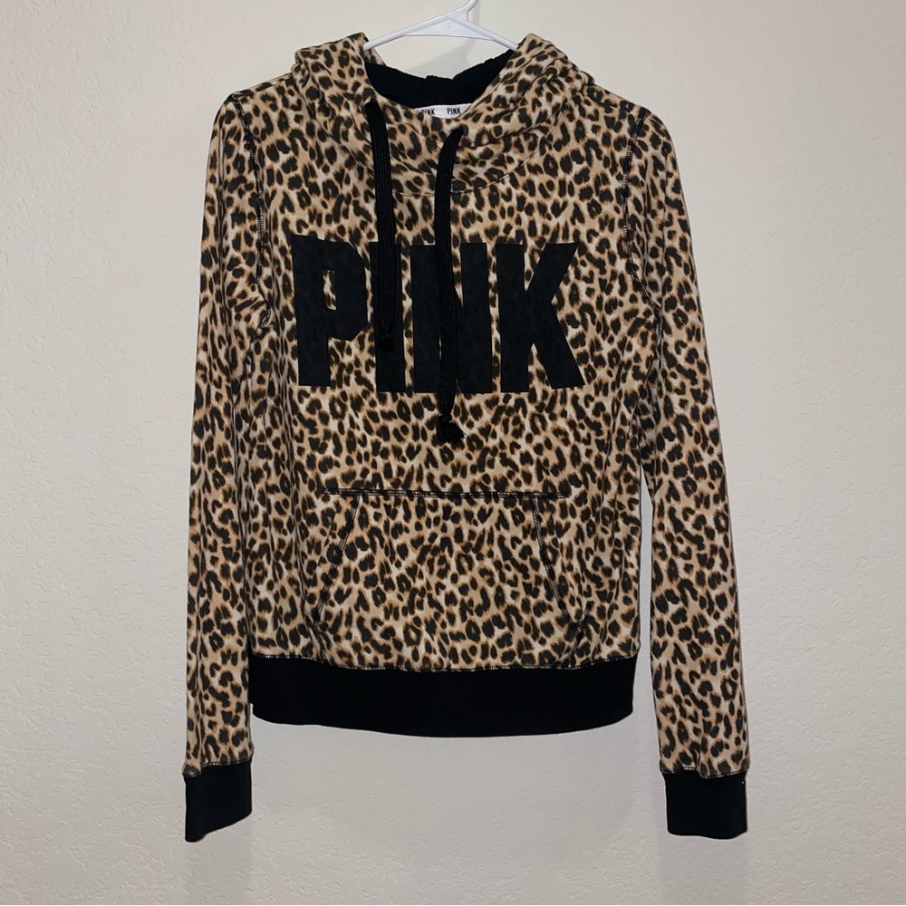 Victoria’s Secret PINK Leopard Sweater Size Medium